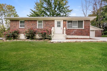 803 CANDLEGLOW CT LOUISVILLE, KY 40214